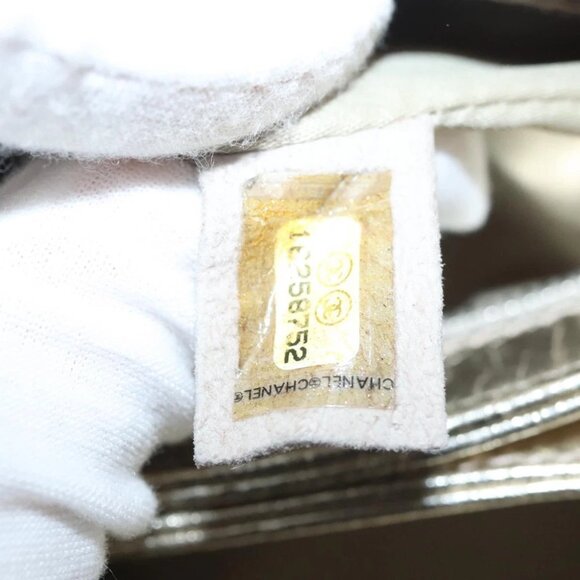 CHANEL Matelasse Chain Shoulder Bag Leather Gold Tone CC Auth 118280V - Picture 2 of 14